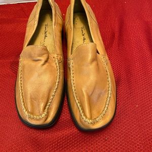 Thom McAn Women's Casual LEATHER Loafer  Size 7